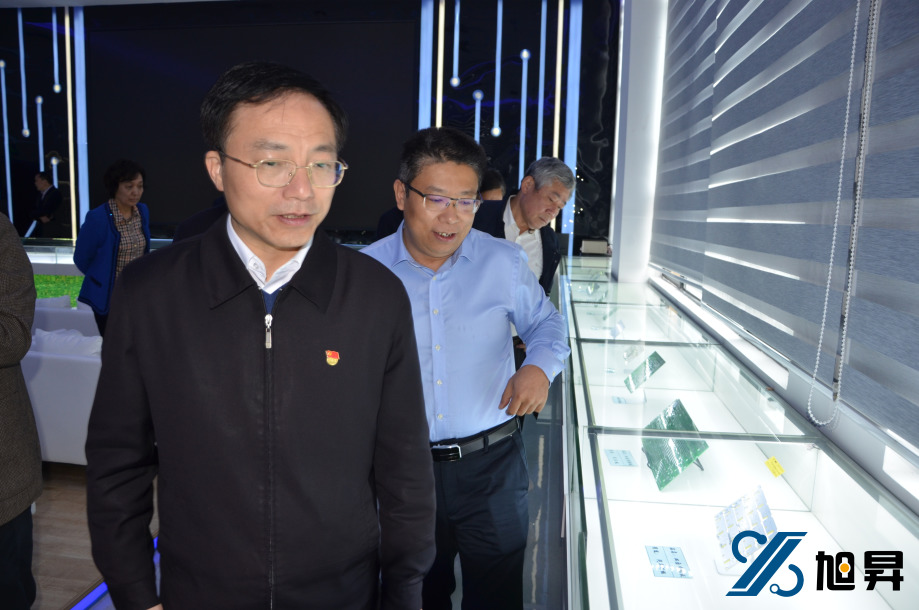 江西省人大常委會(huì)副主任、吉安市委書(shū)記胡世忠一行前來(lái)旭昇電子參觀考察